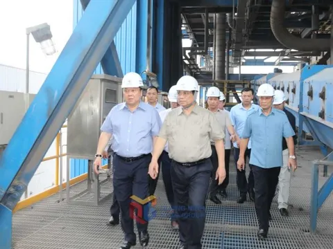 Thủ tướng Phạm Minh Chính kiểm tra tình hình cung ứng than, điện tại Quảng Ninh