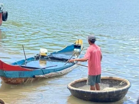 Người đàn ông mất tích khi ra biển câu mực