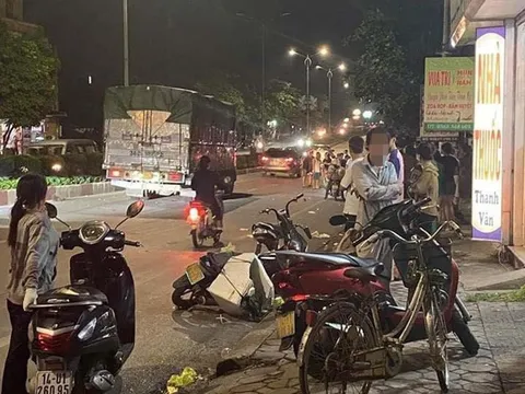 Chủ tịch phường lái ôtô rời khỏi hiện trường vụ tai nạn khiến 2 người thương vong