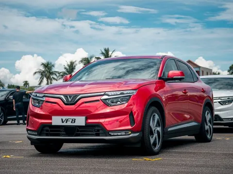 VinFast bán hơn 8.400 ô tô điện cho khách hàng Việt Nam, VF 8 tiếp tục dẫn dắt doanh số tháng 5