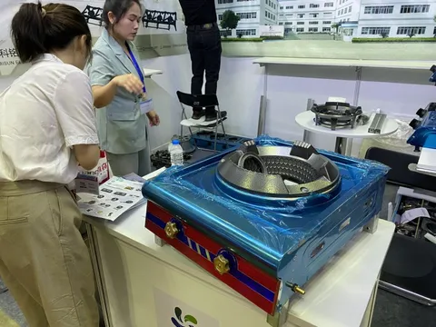 Hàng trăm nhà sản xuất đồ gia dụng Trung Quốc sang TP HCM chào hàng