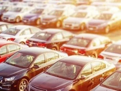 Nguyên nhân khiến lớp sơn xe ô tô nhanh phai màu