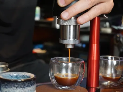 Giá nguyên liệu tăng, một số chuỗi cà phê điều chỉnh giá bán
