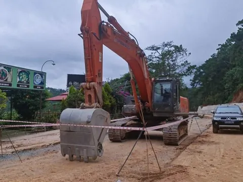 Lâm Đồng: 2 công nhân thương vong do đất lở khi thi công đèo Prenn