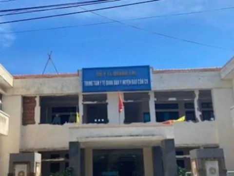 Quảng Trị: Người thợ xây chết sau khi ăn cua biển và uống rượu