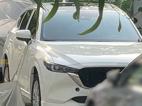 Mazda CX-5 2023 lộ ảnh 2 bản ở Việt Nam: Đèn như BMW, nhiều trang bị khác biệt