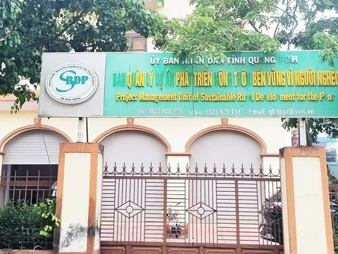 Chủ tịch tỉnh Quảng Bình ký quyết định kỷ luật bà Lê Thị Vân Hồng