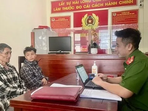 Nghệ An: 2 lao động đi bộ về quê sau nhiều tháng chủ không trả lương