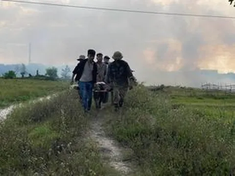 Ba công nhân bị điện giật thương vong giữa cánh đồng