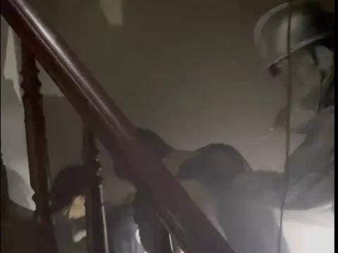 Giải cứu 5 người thoát khỏi đám cháy lúc rạng sáng