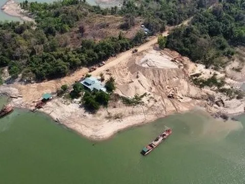 Doanh nghiệp nạo vét hồ thủy điện bị đình chỉ hiệu lực giấy phép