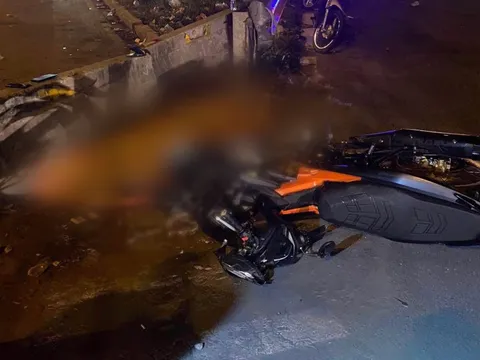 Hai thiếu niên trượt dài 15m trên Xa lộ Hà Nội, 1 người tử vong tại chỗ