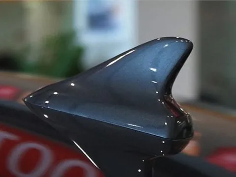 'Vây cá mập' trên nóc xe ô tô có công dụng gì?