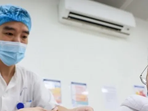 Thống nhất đề xuất điều chỉnh bệnh COVID-19 từ nhóm A sang nhóm B