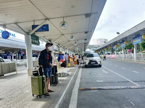 Diễn biến mới vụ tài xế taxi ở sân bay Tân Sơn Nhất "biến hóa" giá cước tăng 10 lần