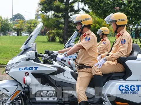 Ngắm dàn siêu xe Honda Gold Wing 2023 của CSGT dẫn đoàn