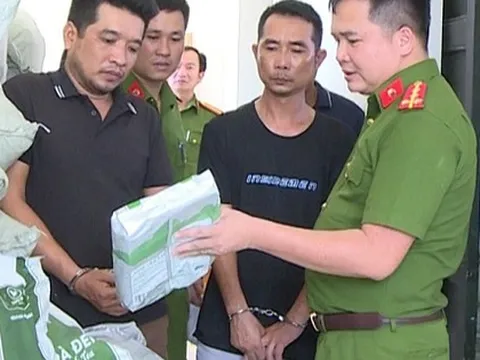 Phá đường dây buôn bán hàng tấn trà sữa giả khắp cả nước
