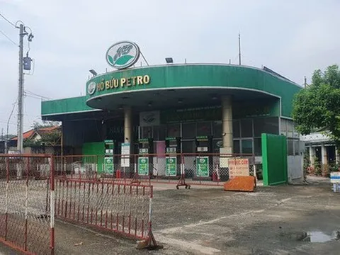 Nhiều cây xăng ở Bình Dương bị kẹt!