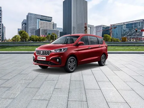 Giữa mùa ảm đạm, chiếc MPV hybrid duy nhất tại Việt Nam chạm đáy mới, thấp nhất từ trước đến nay