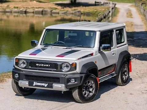 Mẫu SUV "bán chạy như tôm tươi" Suzuki Jimny có bản đặc biệt đẹp hút mắt, "tiểu G-Class" hứa hẹn gây sốt