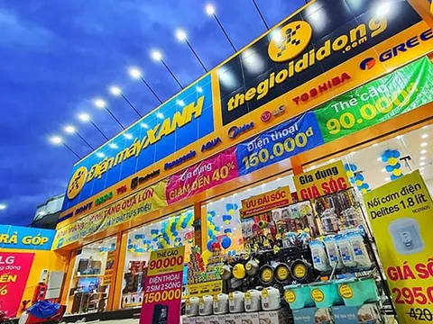 Sau "Rẻ quá”, “Rẻ hơn rẻ quá”, “Rẻ hơn các loại rẻ”, “Rẻ nữa”… Thế giới Di động và FPT Shop xoay sang cuộc chiến mới, CellphoneS gần như không còn lợi nhuận