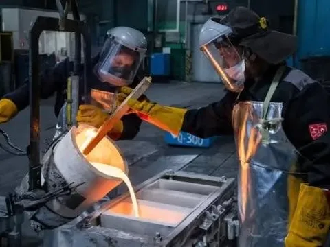 Kim loại "kim chỉ nam" của nền kinh tế bất ngờ tăng giá 12% chỉ trong một tháng, tín hiệu điều gì?