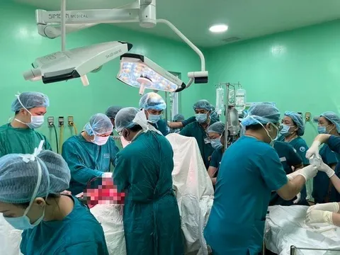 Cứu sống sản phụ ngưng tim, ngưng thở, vỡ tử cung