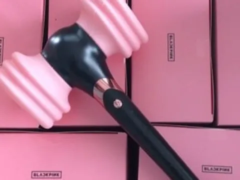 Nhóm nhạc BLACKPINK tổ chức concert tại Hà Nội: Chợ mạng rầm rộ bán lightstick nhập khẩu giá chát
