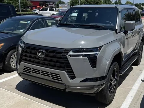 Đại lý tư nhân nhận cọc Lexus GX 2024: Giá từ 6,95 tỷ, nhập Mỹ, đợi ít nhất 4 tháng