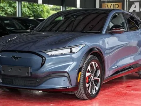 Chủ tịch Ford: Mỹ chưa sẵn sàng cạnh tranh xe điện với Trung Quốc