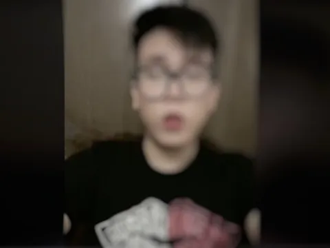 Người được cho là "làm lộ đề thi môn Ngữ văn" đăng clip trần tình