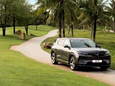 VinFast VF 9 tái định nghĩa "xe chủ tịch"