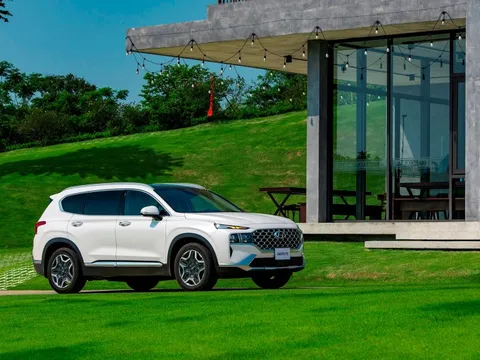 Hyundai Santa Fe có thêm bản hybrid tại Việt Nam, giá 1,45 tỷ đồng