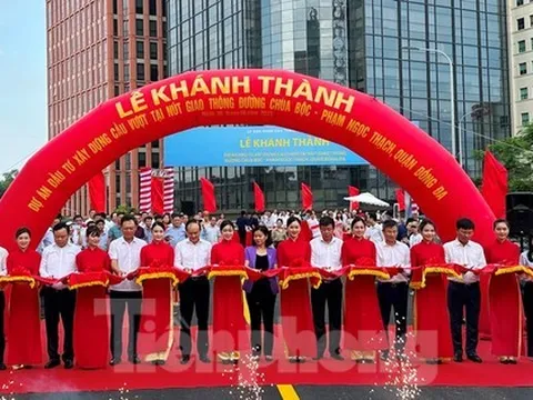 Thông xe cầu vượt chữ C Chùa Bộc - Phạm Ngọc Thạch