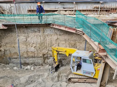 Buộc bổ sung giấy phép về GTVT với công trình ở Đà Nẵng bị Báo Người Lao Động phản ánh