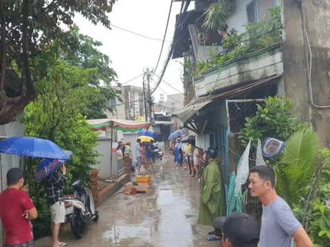 TP HCM: Thiếu niên gục chết dưới trời mưa