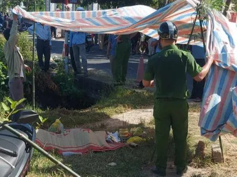 Công an điều tra cô gái 18 tuổi chết dưới kênh