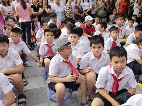 Học phí năm học mới cao nhất ở Hà Nội là 300.000 đồng/tháng