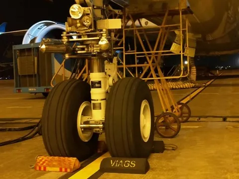 Máy bay "cán đinh" tại Nội Bài, Tân Sơn Nhất: "Đinh" ở đâu ra?