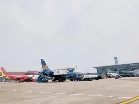 Cục Hàng không Việt Nam cảnh báo sân bay khai thác tàu quá tải