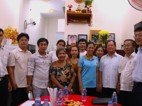 Trao nhà tình thương cho gia đình bà Lý Thị Liên