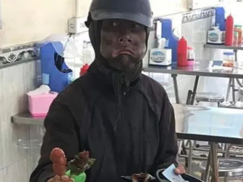 Xuất hiện nhóm người ăn mặc nhếch nhác, kỳ dị xin tiền, xin ăn lúc chập tối