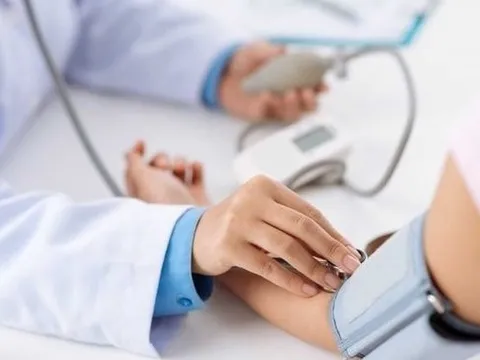 Xử lý 'cò' xếp lốt khám chữa bệnh