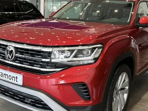 SUV cỡ trung đua hỗ trợ trước bạ: Đối thủ của Ford Explorer khuyến mãi đến 300 triệu, người mua xe thứ 2 hưởng lợi lớn