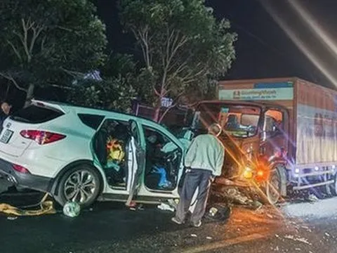 Lâm Đồng: Xe con lấn làn gây tai nạn khiến 3 người tử vong