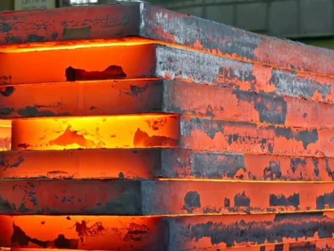 Gần một nửa nhà máy lớn thua lỗ, các 'ông trùm' ngành thép Trung Quốc bi quan về thị trường