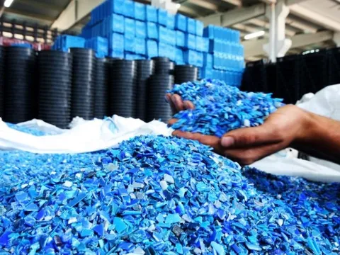 Loại vật liệu quan trọng có mặt trong hầu hết các ngành công nghiệp chuẩn bị rơi vào tình trạng dư thừa, giá giảm sâu - Nguyên nhân bắt nguồn từ Trung Quốc?