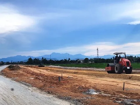 Sau chỉ đạo 'nóng' của chủ tịch tỉnh, công trường đường 200 tỷ... vắng tanh vắng ngắt