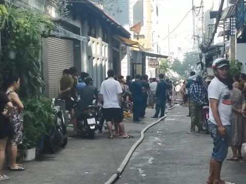 TP HCM: Nghi vấn người đàn ông đốt nhà ở quận Tân Phú