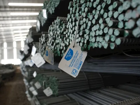 Giá thép tiếp tục giảm, ngành thép cuối năm có khởi sắc?